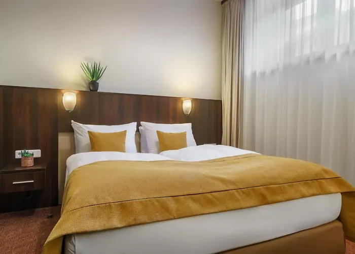 Hotel Novum Eleazar Center 4*