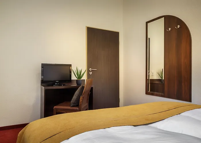 Novum Eleazar Center Hotel 4*