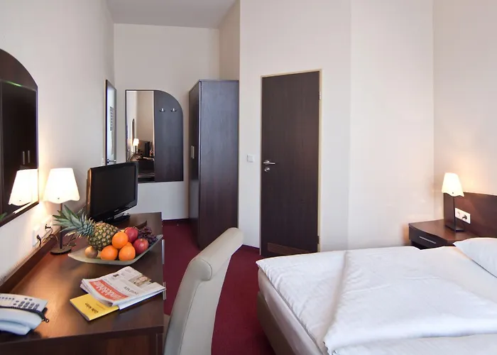 Hotel Novum Eleazar Center 4*