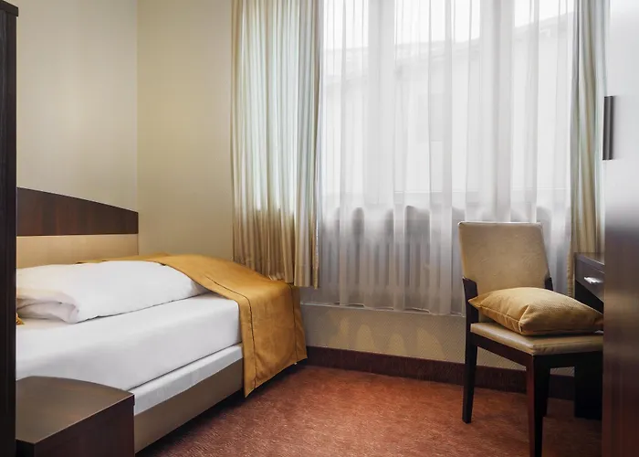Novum Eleazar Center Hotel 4*