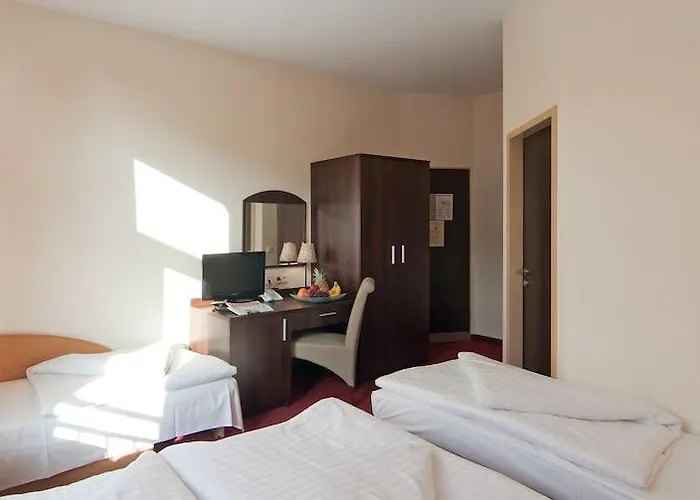 Hotel Novum Eleazar Center 4*